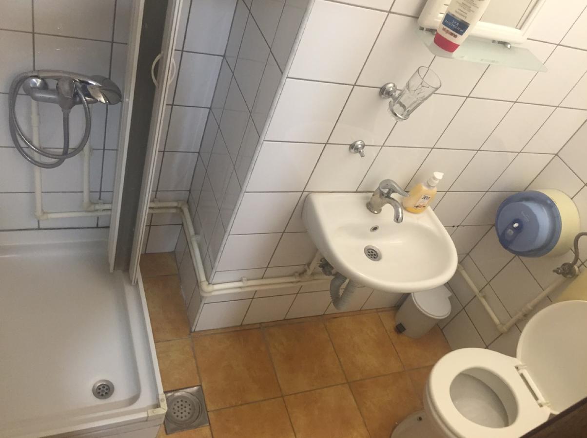 Hotel Peja Екстер'єр фото
